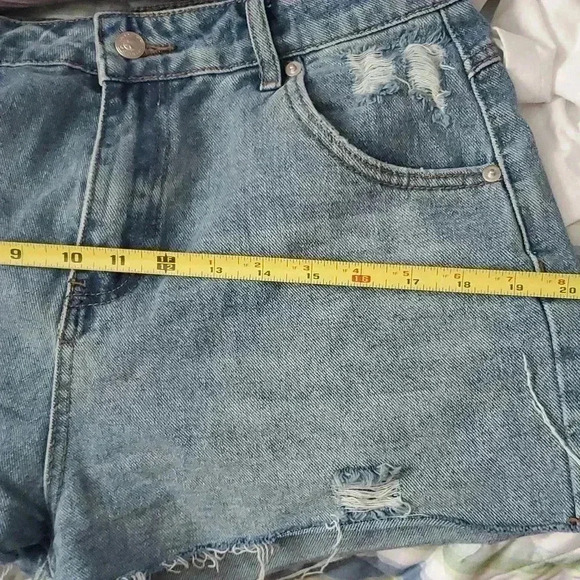 Princess polly shorts - Picture 5 of 6